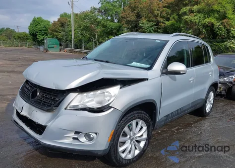 2011 Volkswagen Tiguan Se z USA, uszkodzony, nr VIN WVGBV7AX9BW529778